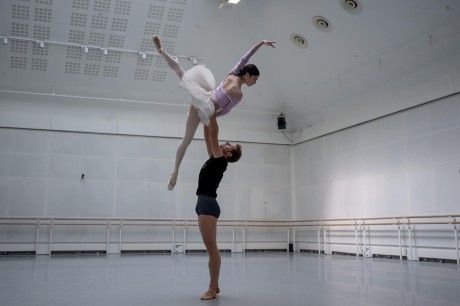 Royal ballet Swan lake Chloe Misseldine Michal Krcmar Photo Dancersdiary (5)