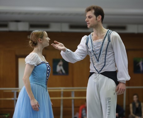 Giselle Maria Kochetkova Albrecht Michal Krcmar Bugaria Sofias national Opera Ballet (2)