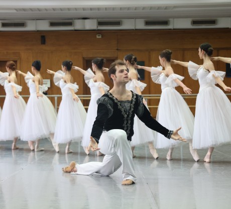 Giselle Maria Kochetkova Albrecht Michal Krcmar Bugaria Sofias national Opera Ballet (20)