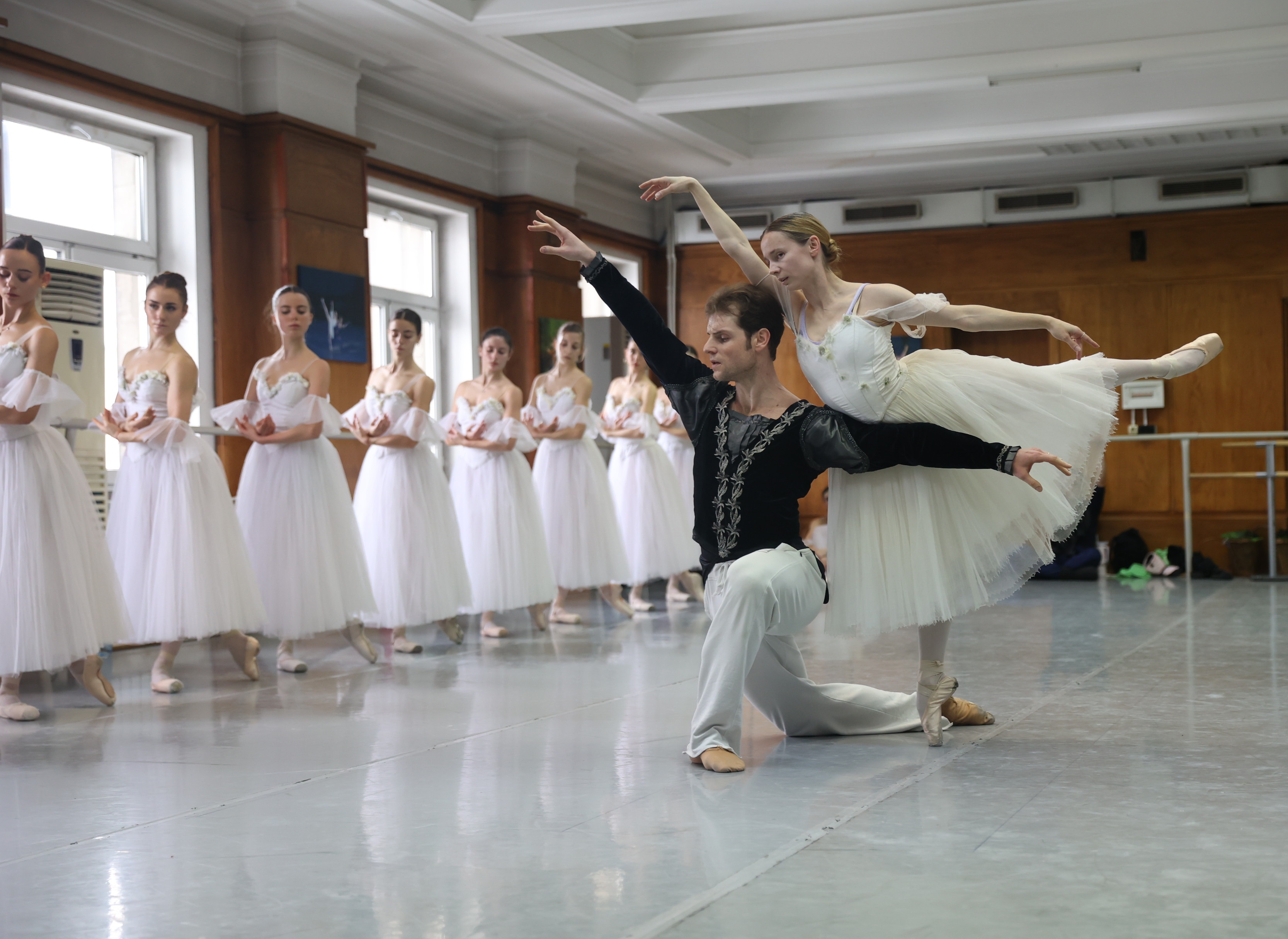 Giselle Maria Kochetkova Albrecht Michal Krcmar Bugaria Sofias national Opera Ballet (15)