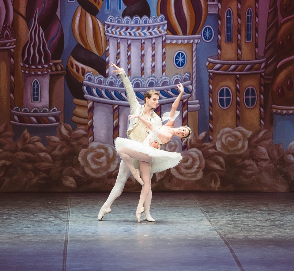 Yolanda Correa Michal Krcmar ballet Nutcracker production (2)