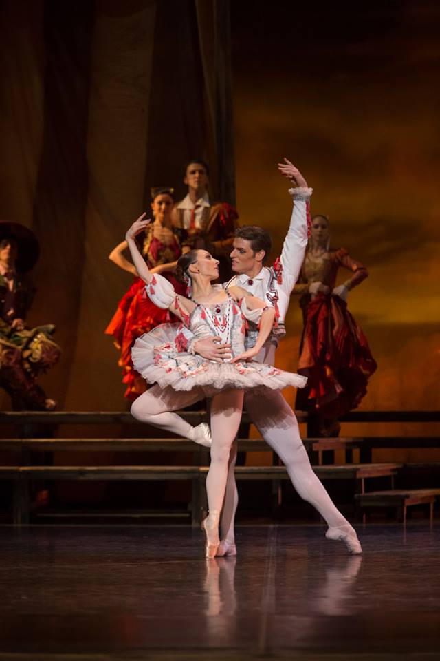 Don Quijote - ch. Patrice Bart, Kitri Edita Rauserova, Basilio Michal Krcmar, Photo Sakari Viika (14)